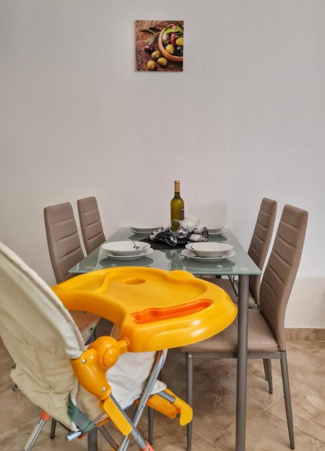 Apartman Goga With Pool And Jacuzzi Labin  Exterior foto