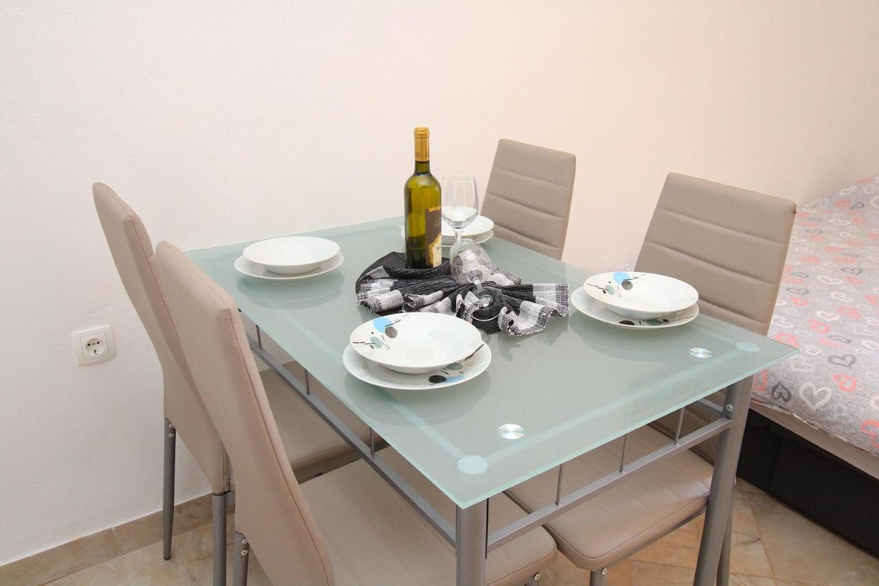 Apartman Goga With Pool And Jacuzzi Labin  Exterior foto