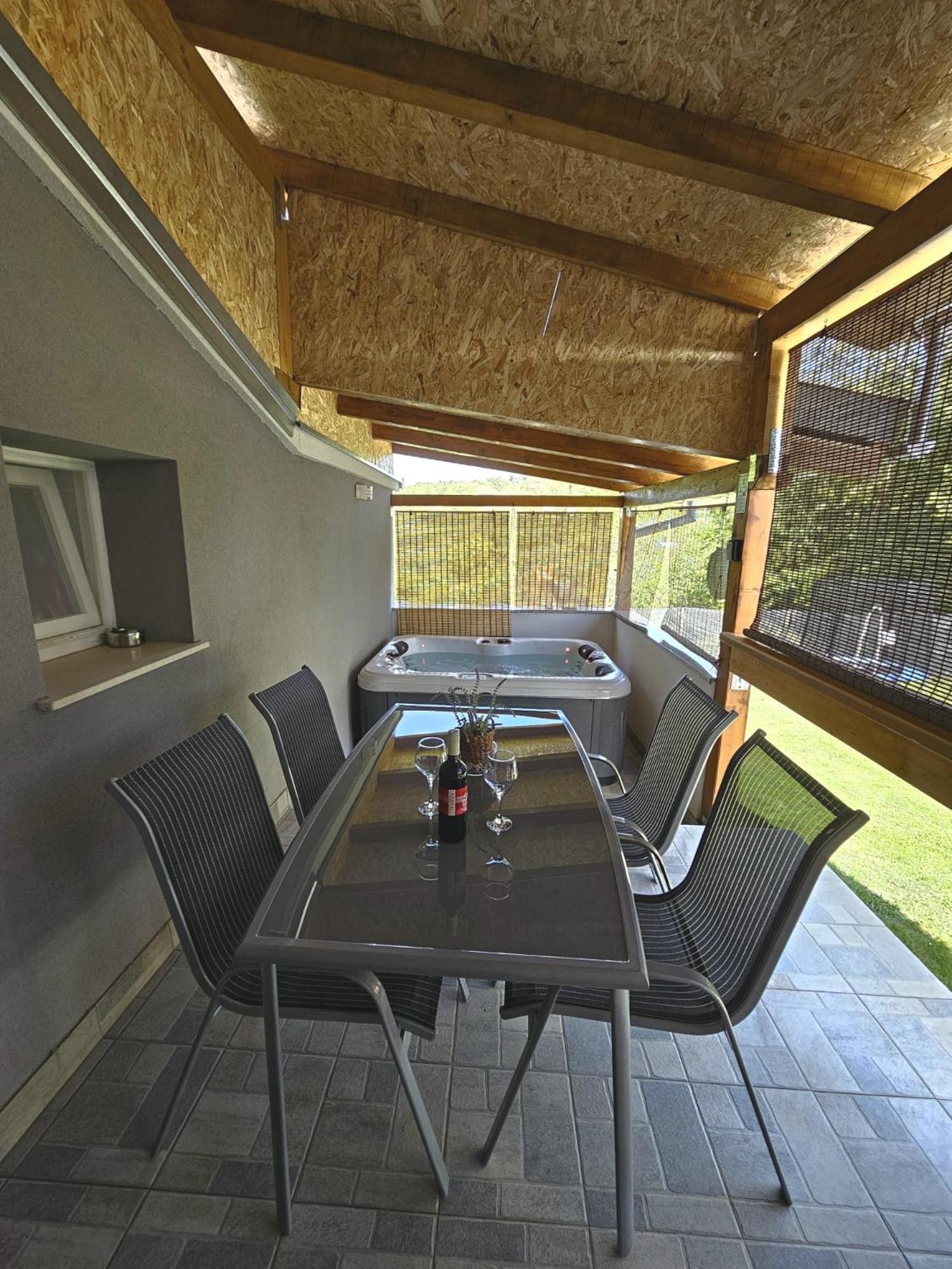 Apartman Goga With Pool And Jacuzzi Labin  Exterior foto